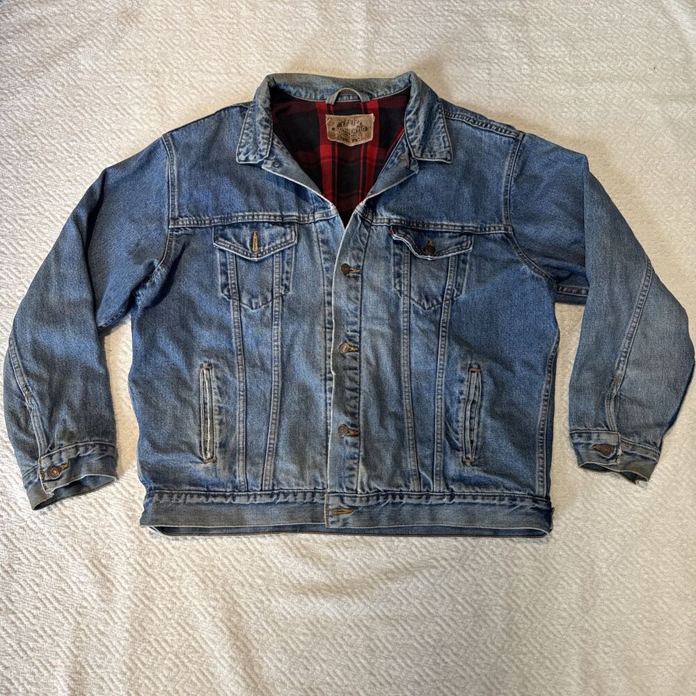 VINTAGE LEVI’S SIZE XL MADE IN USA RED TAB MENS PLAID LINED JEAN JACKET